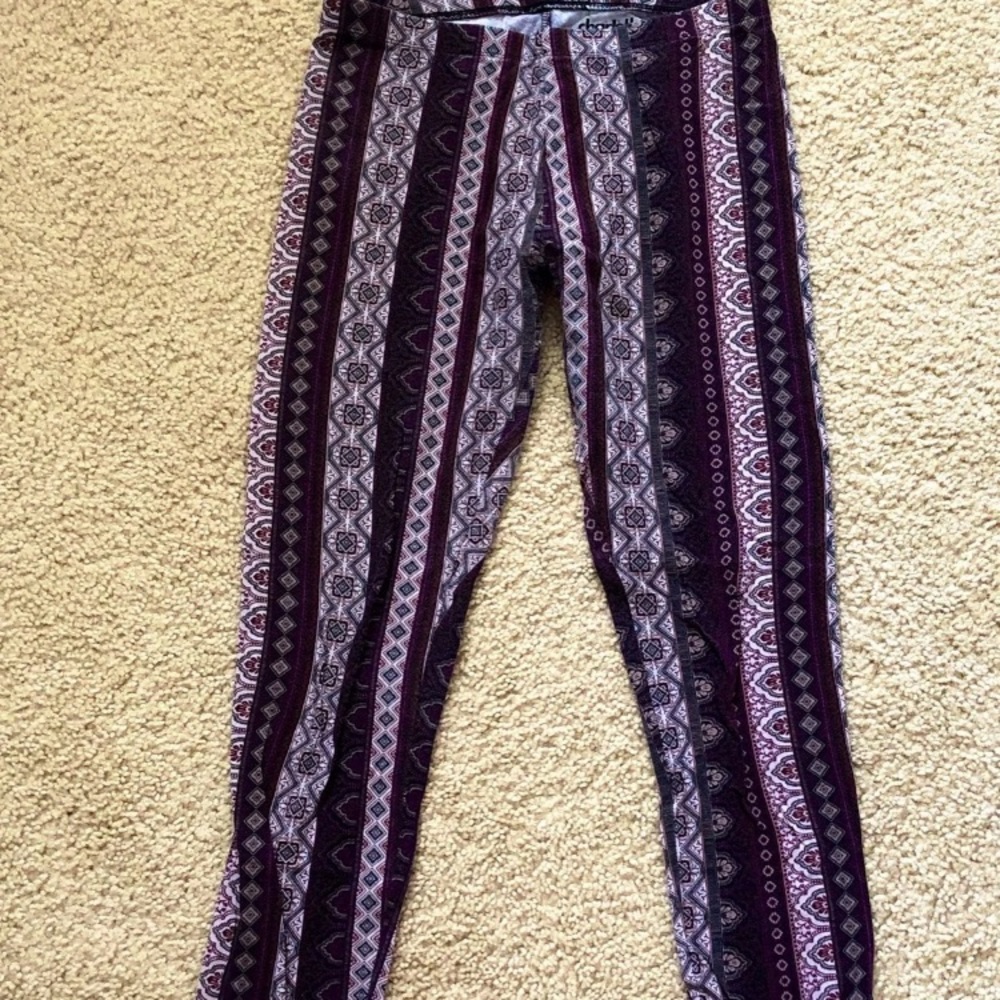 3 pairs of leggings.